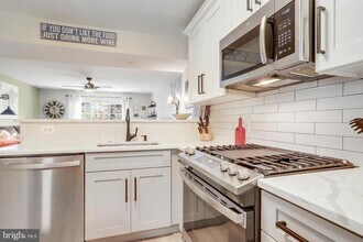 1311 N Van Dorn St in Alexandria, VA - Building Photo - Building Photo