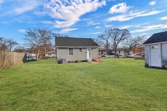 310 State Ave in Wyandanch, NY - Building Photo - Building Photo