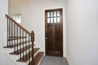 2212 Stuart St in Houston, TX - Building Photo - Building Photo