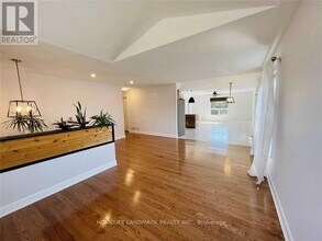 835 Grandview St N in Oshawa, ON - Building Photo - Building Photo
