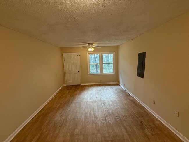 37 Burnham Rd in Newnan, GA - Building Photo - Building Photo