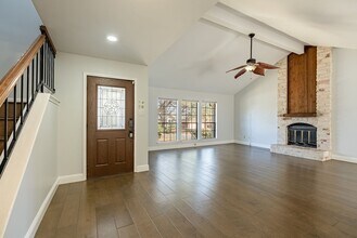 11936 Meadowfire Dr in Austin, TX - Foto de edificio - Building Photo