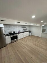 964 E 42nd St in Brooklyn, NY - Building Photo - Building Photo