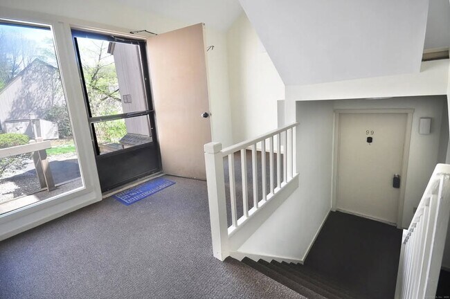 99 Mallard Dr, Unit 99 Mallared in Avon, CT - Building Photo - Building Photo
