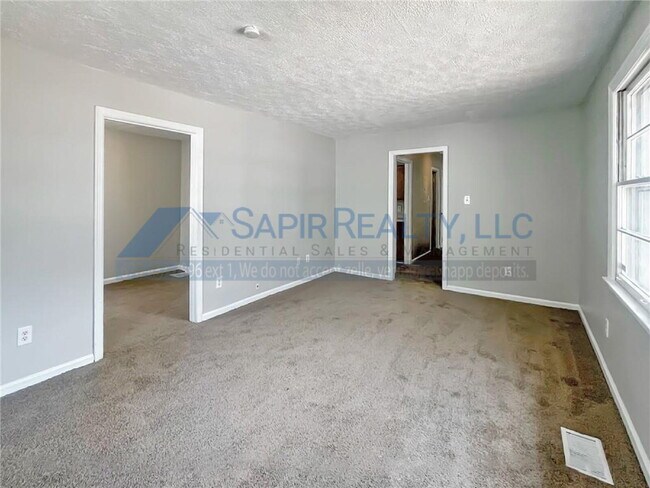 1927 Boulderview Dr SE in Atlanta, GA - Building Photo - Building Photo