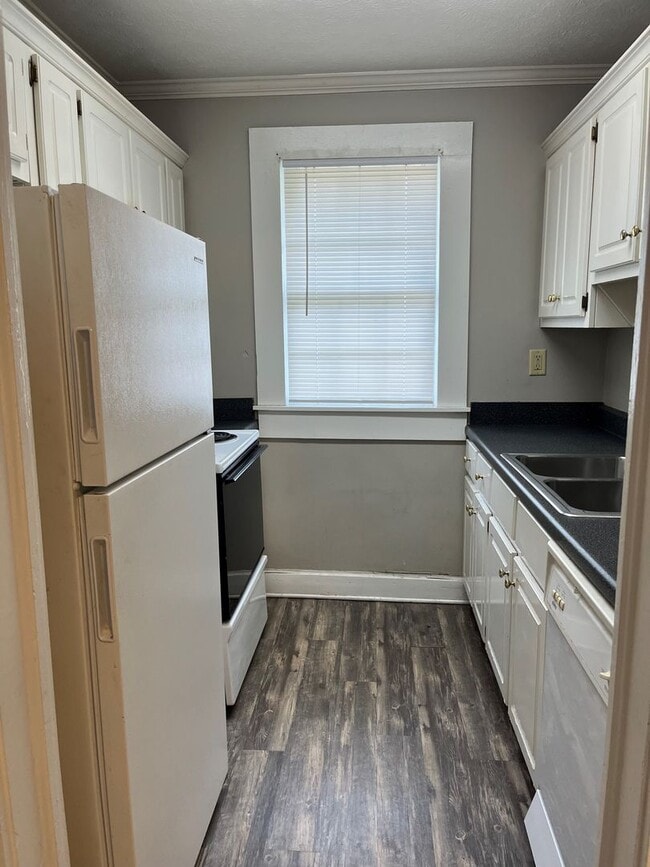 409 N Madison St in Tupelo, MS - Building Photo - Building Photo