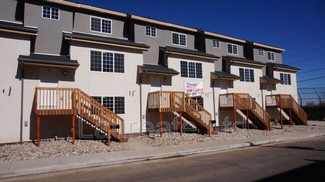 property at 2995 W Yale Ave