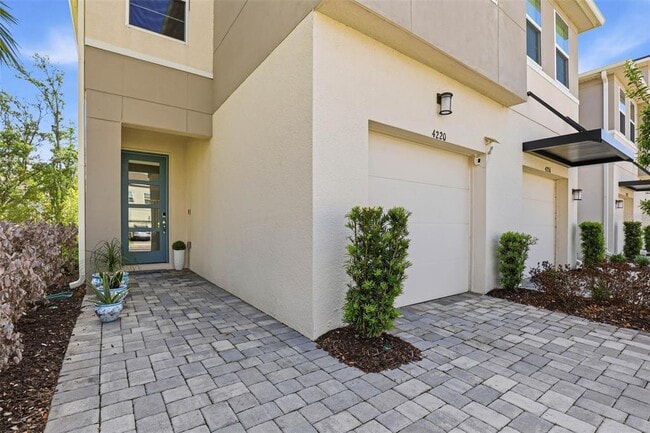 4220 Cloud Hopper Wy in Lutz, FL - Building Photo - Building Photo