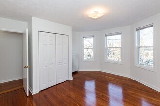 15 Hutchinson St in Winthrop, MA - Building Photo - Building Photo