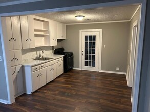 1701 Sandra Dr in Midwest City, OK - Building Photo - Building Photo