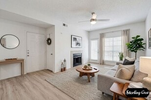 Sterling Crest in Arlington, TX - Building Photo