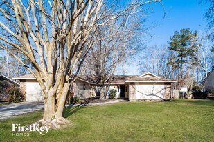 111 Boone Dr in Summerville, SC - Building Photo