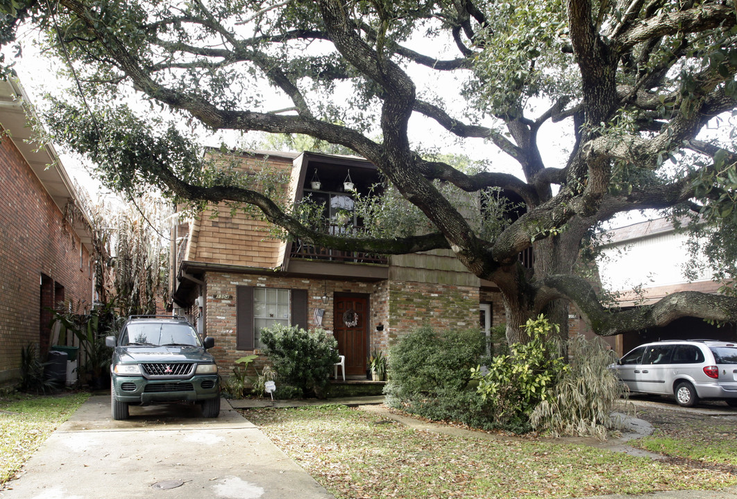 1304 Carrollton Ave in Metairie, LA - Building Photo