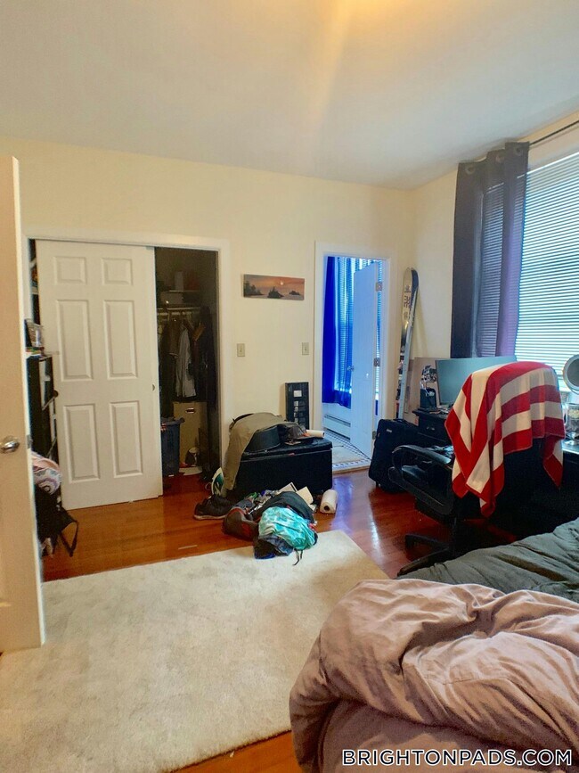 3 Sutherland Rd, Unit 3
