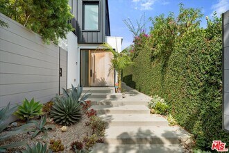 627 Sunset Ave in Los Angeles, CA - Building Photo - Building Photo