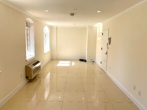 64-64 Wetherole St-Unit -3A in Queens, NY - Building Photo - Building Photo