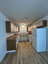 917 N Clay St in Sturgis, MI - Building Photo - Building Photo