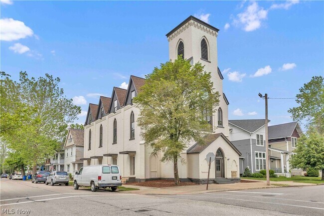 2130 W 42nd St in Cleveland, OH - Building Photo - Building Photo