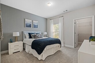 Hawthorne at the Meadows in Kernersville, NC - Foto de edificio - Building Photo