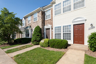 Orchard Glen Apartments in Manassas, VA - Building Photo - Building Photo