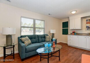 3027 Adams Blvd-Unit -12 in Greenville, NC - Building Photo - Building Photo