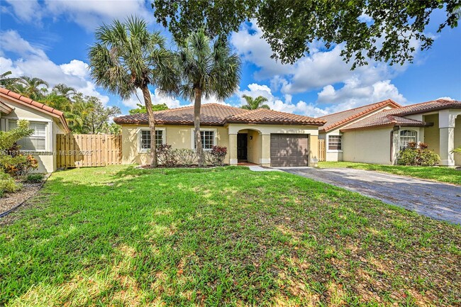 5511 NW 49th Terrace in Coconut Creek, FL - Building Photo - Building Photo