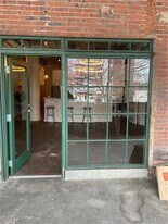 881 Memorial Dr SE in Atlanta, GA - Building Photo