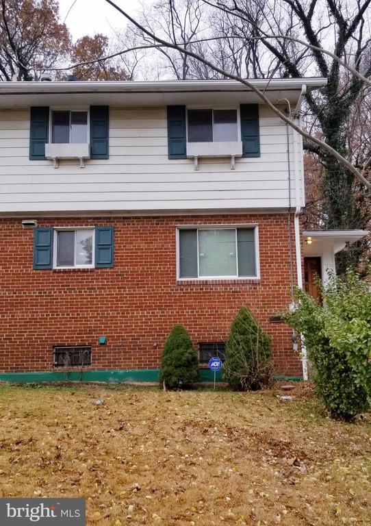 property at 836 Booker Dr