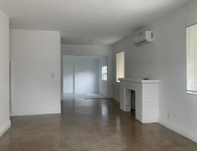 243 SW 21st Way in Fort Lauderdale, FL - Building Photo - Building Photo
