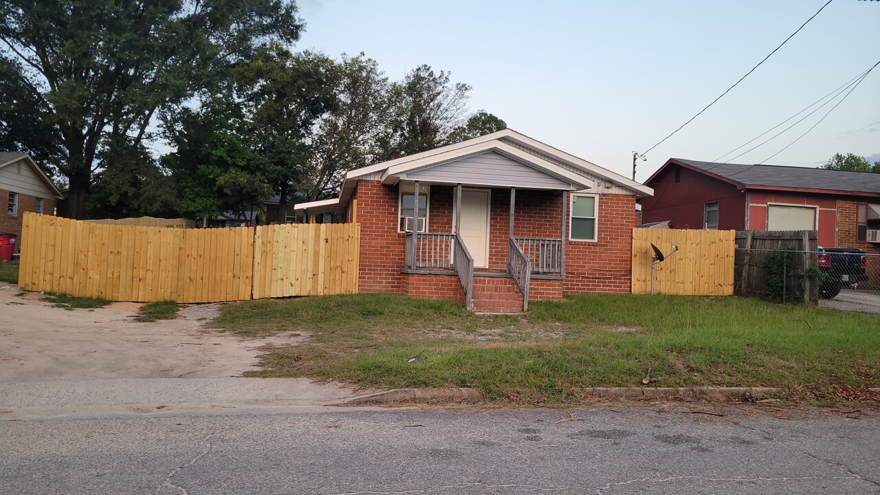 834 Woodard Ave in Macon, GA - Building Photo