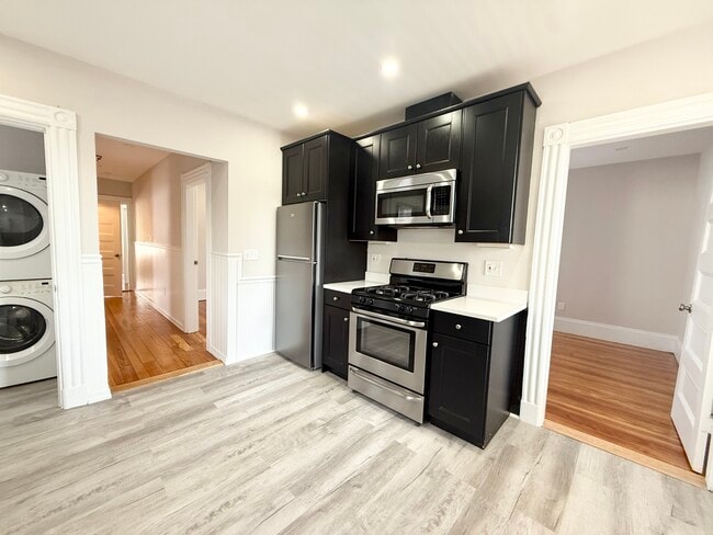 71 Saxton St, Unit 3