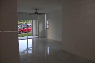 4420 NW 107th Ave in Doral, FL - Building Photo - Building Photo