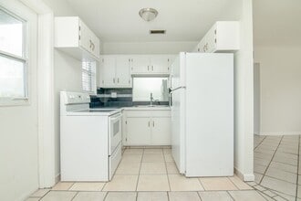 520 Gamewell Ave in Maitland, FL - Building Photo - Building Photo