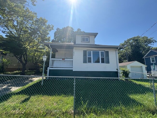 property at 822 Prospect Ave