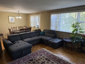 893 Farmington Ave in West Hartford, CT - Building Photo - Building Photo