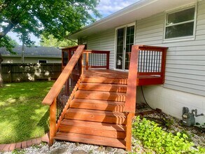 1201 E Lark St in Ozark, MO - Building Photo - Building Photo