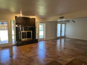 800 E Country Club Dr in Yuma, AZ - Foto de edificio - Building Photo
