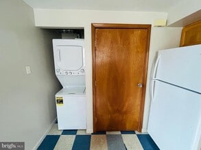 6500 Ridge Ave in Philadelphia, PA - Building Photo - Building Photo