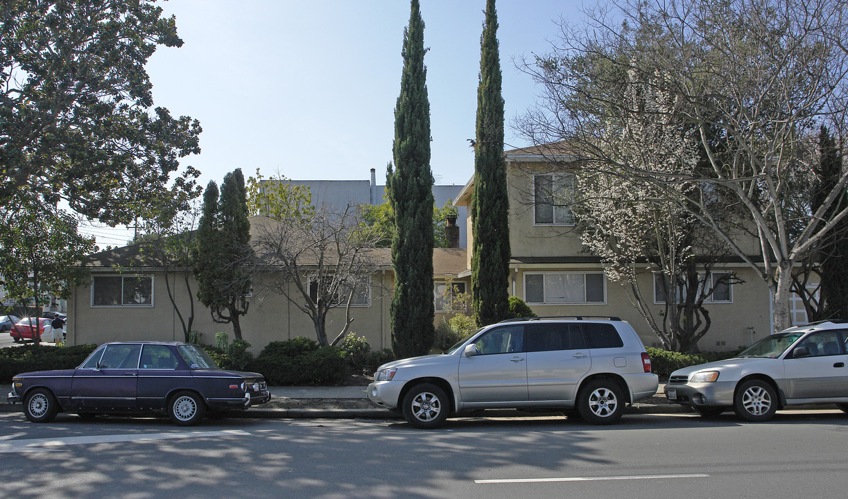 1247 Pearl St in Alameda, CA - Foto de edificio
