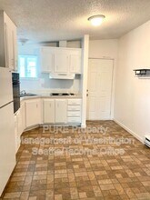 907 SW Holden St in Seattle, WA - Building Photo - Building Photo