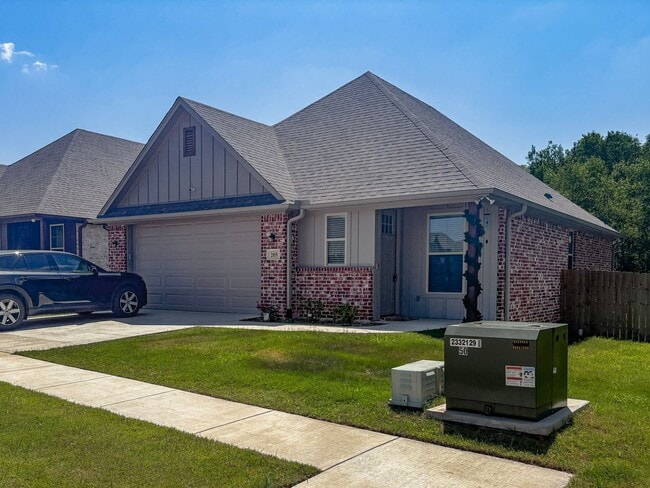 property at 205 Lindsey Ln