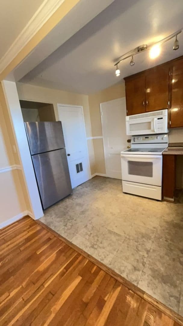 2425 Longview Ave SW in Roanoke, VA - Building Photo - Building Photo