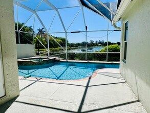 9360 Cove Point Cir in Boynton Beach, FL - Building Photo - Building Photo