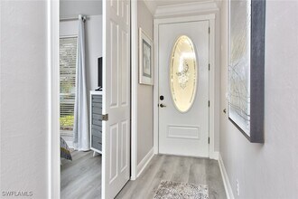 725 95th Ave N in Naples, FL - Building Photo - Building Photo