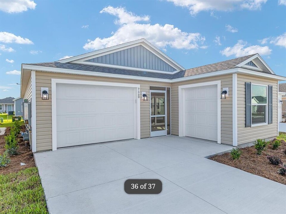 7660 CHERYL Pl in the Villages, FL - Building Photo