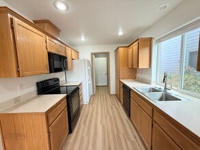 16125 SE 259th Ct in Covington, WA - Building Photo - Building Photo