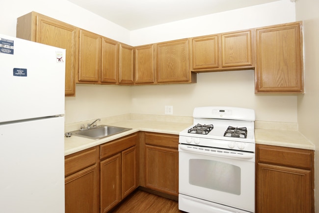 Sligo House Apartments in Silver Spring, MD - Building Photo - Interior Photo