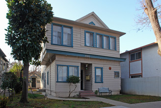 1818 E St in Sacramento, CA - Building Photo - Building Photo