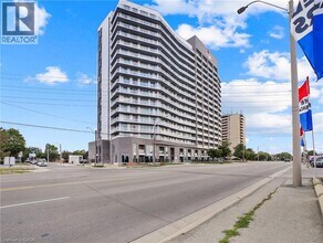 2782 Barton St E in Hamilton, ON - Building Photo - Building Photo