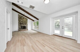 3223 Deer Valley Dr in Spring, TX - Building Photo - Building Photo